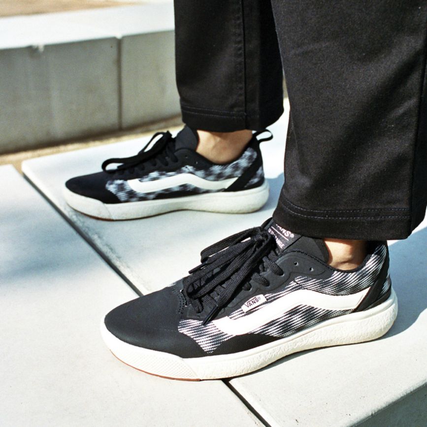 Vans Blur Checker UltraRange EXO Skor Svarta | VN860B7AO10